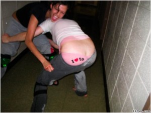 mère de famille  la recherche de plan cull 020