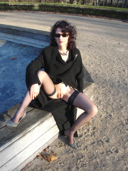 mère de famille  la recherche de plan cull 023