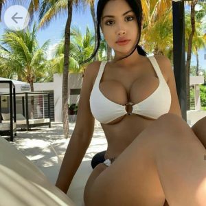 Jeune salope du 08 partage nude